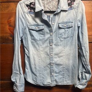Light Wash Denim Stretch Button-Down Yee Haw